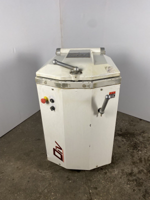 Тестоделитель JAC  D20 CARREE   763